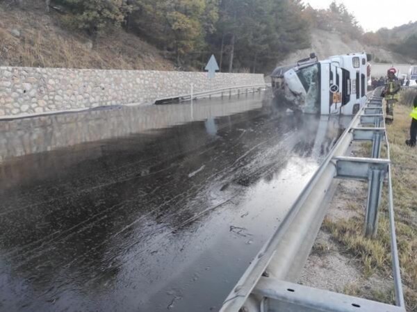  Ankara'da korkunç kaza! O yol trafiğe kapatıldı